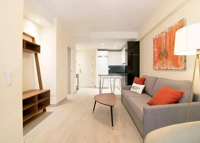 Beautiful Apartment Next To Santiago Bernabeu By Batuecas